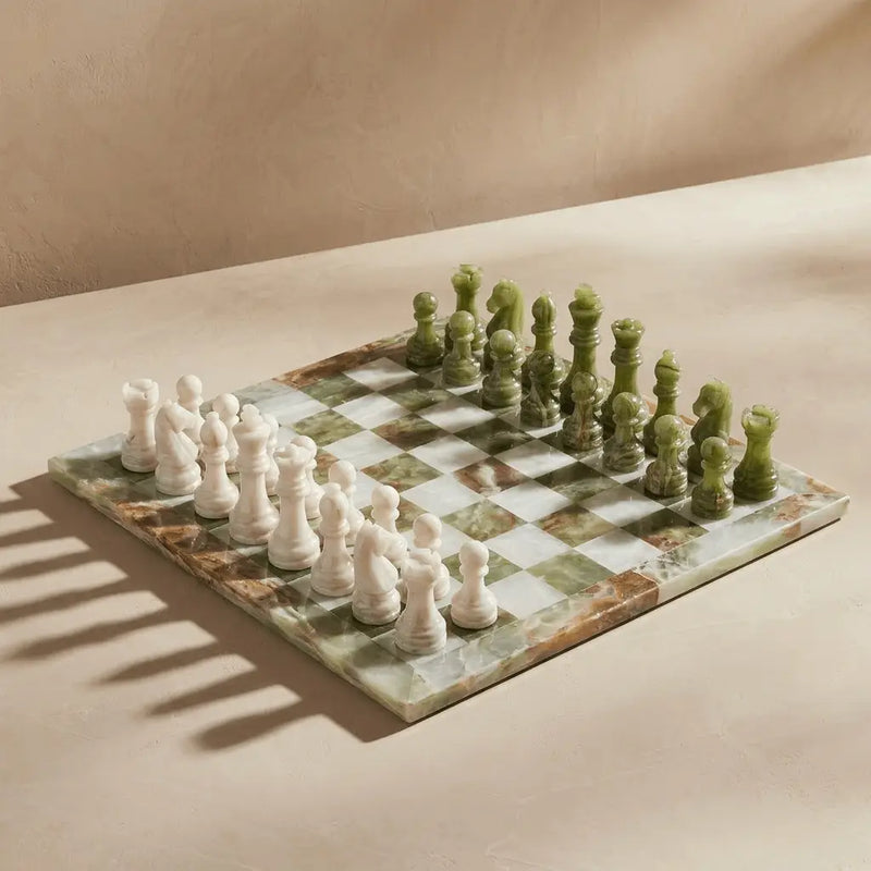 The Art of Gifting a Chess Set — A Guide to Choosing the Perfect One